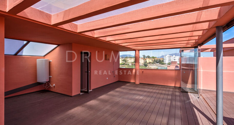 Modern luxury beachside penthouse with panoramic view in Las Salinas, New Golden Mile of Estepona