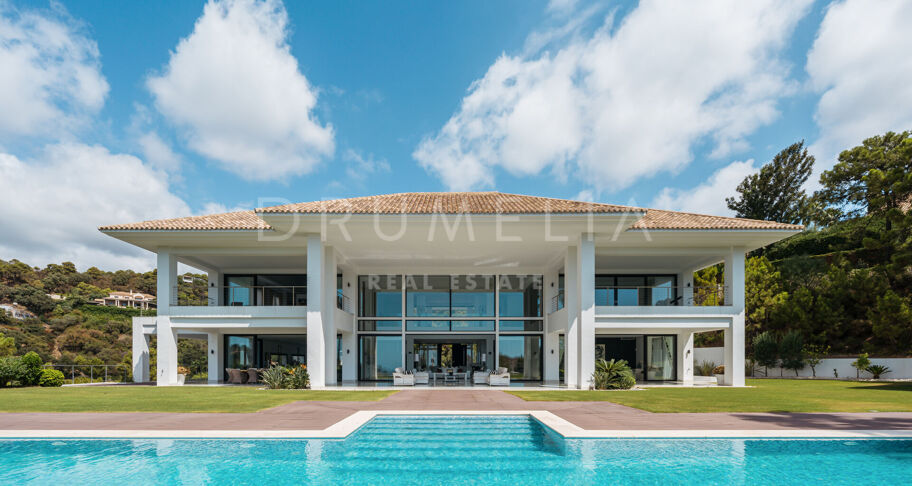 Villa Shiro: Truly Breath-taking Modern Mansion with Wow-Factor in High-End La Zagaleta, Benahavis