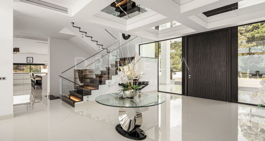Villa Shiro: Truly Breath-taking Modern Mansion with Wow-Factor in High-End La Zagaleta, Benahavis