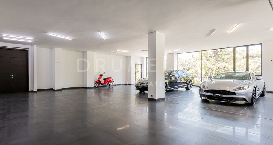 Villa Shiro: Truly Breath-taking Modern Mansion with Wow-Factor in High-End La Zagaleta, Benahavis