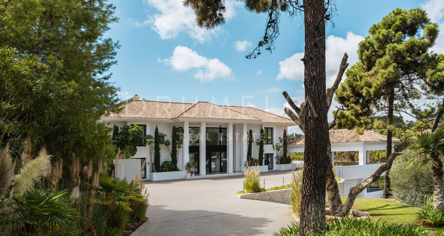 Villa Shiro: Truly Breath-taking Modern Mansion with Wow-Factor in High-End La Zagaleta, Benahavis