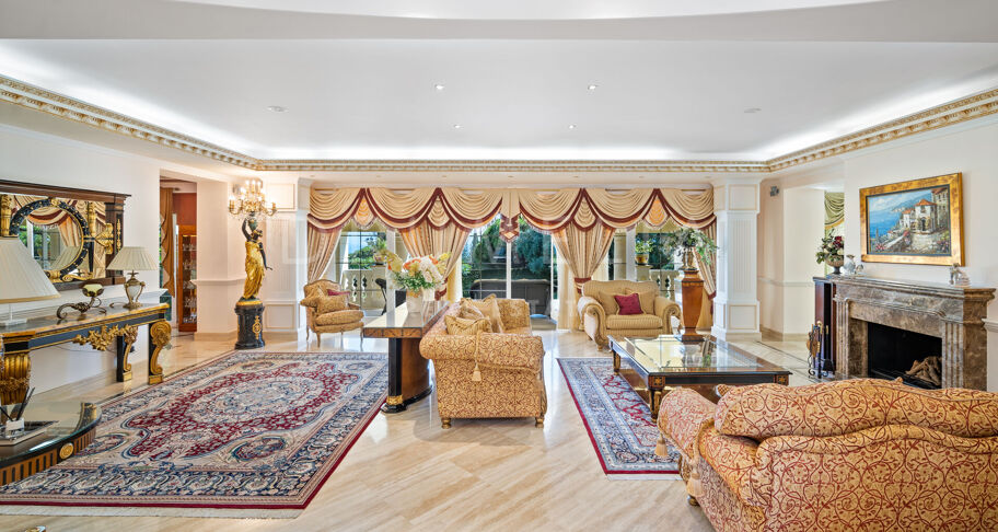Luxury Mediterranean-style villa with sea views in high-end Sierra Blanca, Marbella Golden Mile