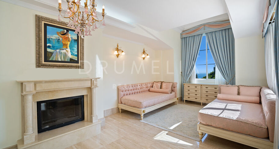 Luxury Mediterranean-style villa with sea views in high-end Sierra Blanca, Marbella Golden Mile