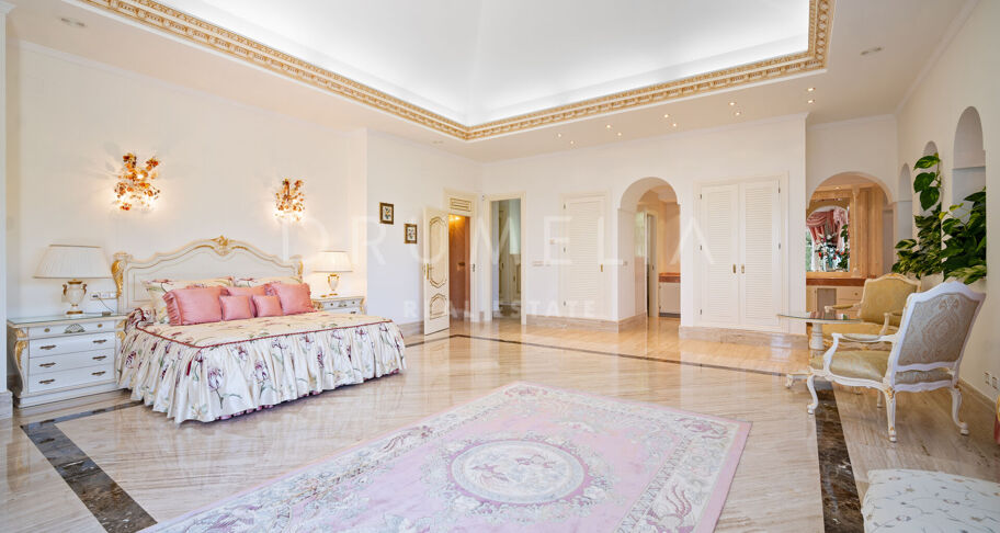 Luxury Mediterranean-style villa with sea views in high-end Sierra Blanca, Marbella Golden Mile