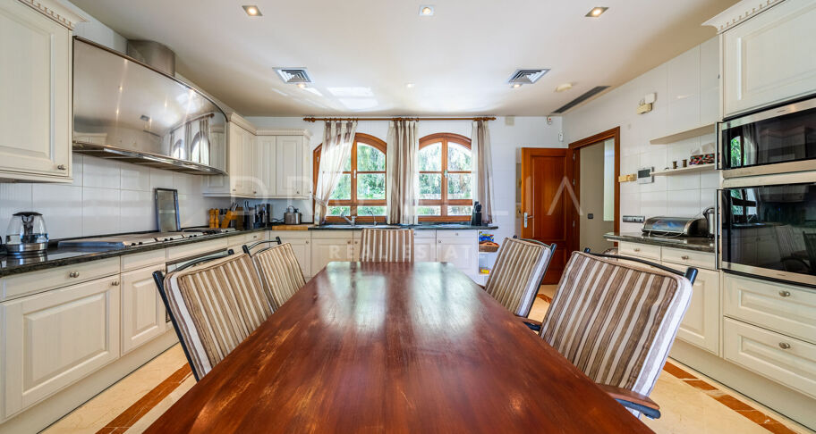 Outstanding Mediterranean Luxury Villa with Panoramic Views, Sierra Blanca, Marbella Golden Mile