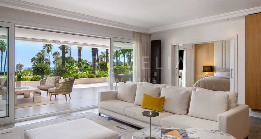 Appartement de luxe moderne au rez-de-chaussée avec vue frontale sur la mer à Los Granados, Puerto Banús