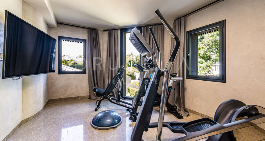 Fantastisk villa i Guadalmina Baja