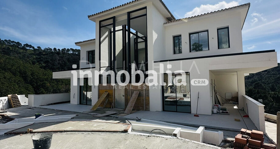 Brandneues, schönes, modernes Luxusprojekt Villa in Monte Mayor, Benahavis