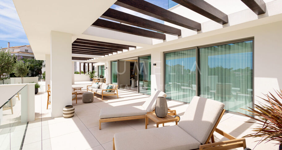 New luxury modern duplex penthouse with private pool and stunning views, Marbella’s Golden Mile