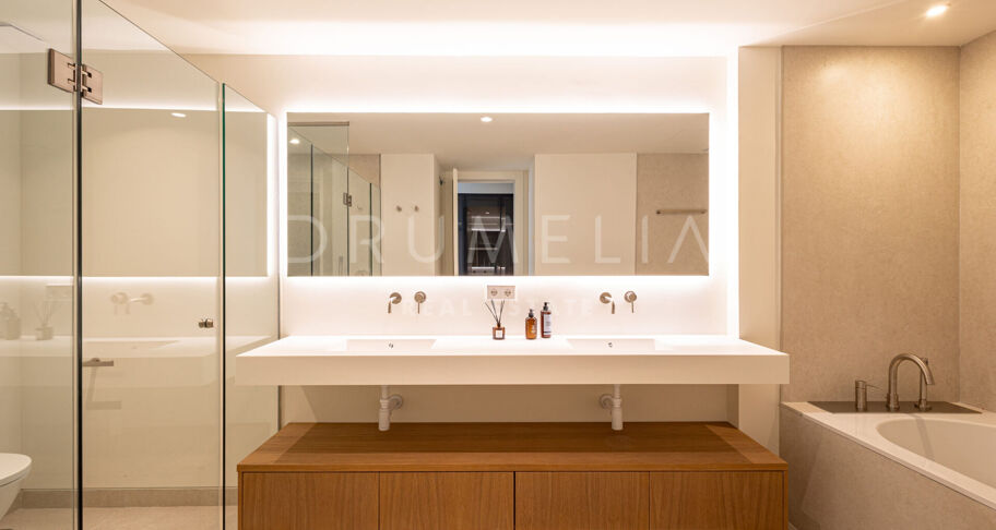 New luxury modern duplex penthouse with private pool and stunning views, Marbella’s Golden Mile