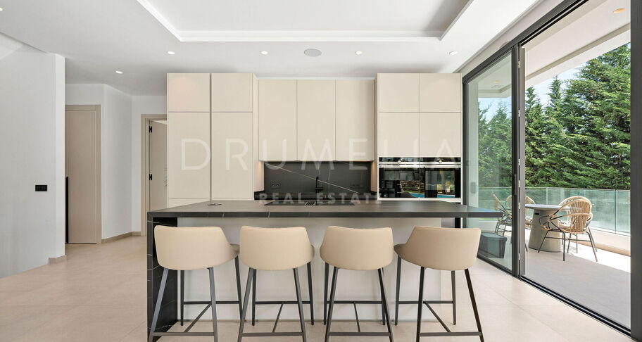 Spektakuläre brandneue moderne Villa in La Cerquilla, Nueva Andalucia, Marbella