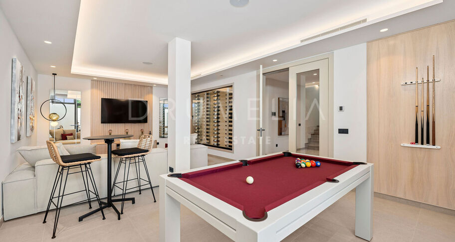 Spektakuläre brandneue moderne Villa in La Cerquilla, Nueva Andalucia, Marbella