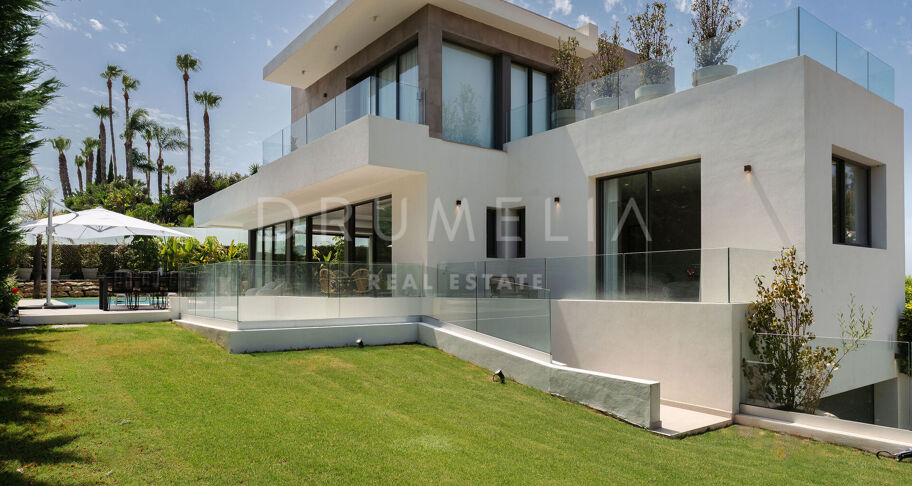Spektakuläre brandneue moderne Villa in La Cerquilla, Nueva Andalucia, Marbella