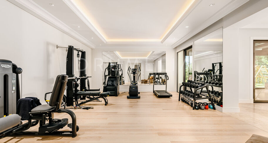 Villa Toccata - New Stylish Luxury Modern Mediterranean Villa, Sierra Blanca, Marbella