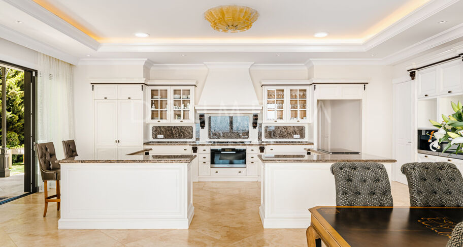 Villa Toccata - New Stylish Luxury Modern Mediterranean Villa, Sierra Blanca, Marbella