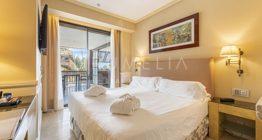 Luxury frontline beach apartment with breath-taking sea views in Guadalpin Banus, Marbella