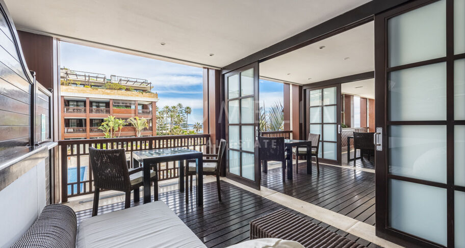 Luxury frontline beach apartment with breath-taking sea views in Guadalpin Banus, Marbella