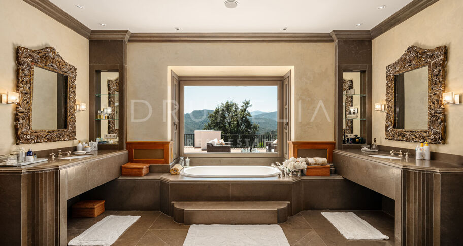 Casa Terregles - Luxe landhuis met Andalusische charme en panoramisch uitzicht in La Zagaleta, Benahavis