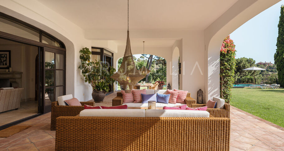 Casa Terregles - Luxe landhuis met Andalusische charme en panoramisch uitzicht in La Zagaleta, Benahavis
