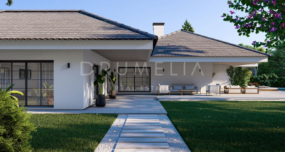 Charmante villa de luxe rénovée avec terrain de tennis et piscine à El Real Panorama, Marbella Est.