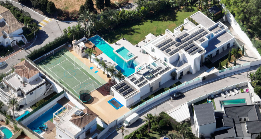 Villa for salg i El Paraiso, Estepona Øst