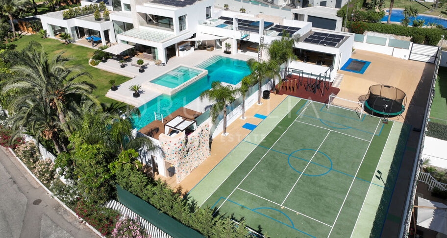 Villa for salg i El Paraiso, Estepona Øst