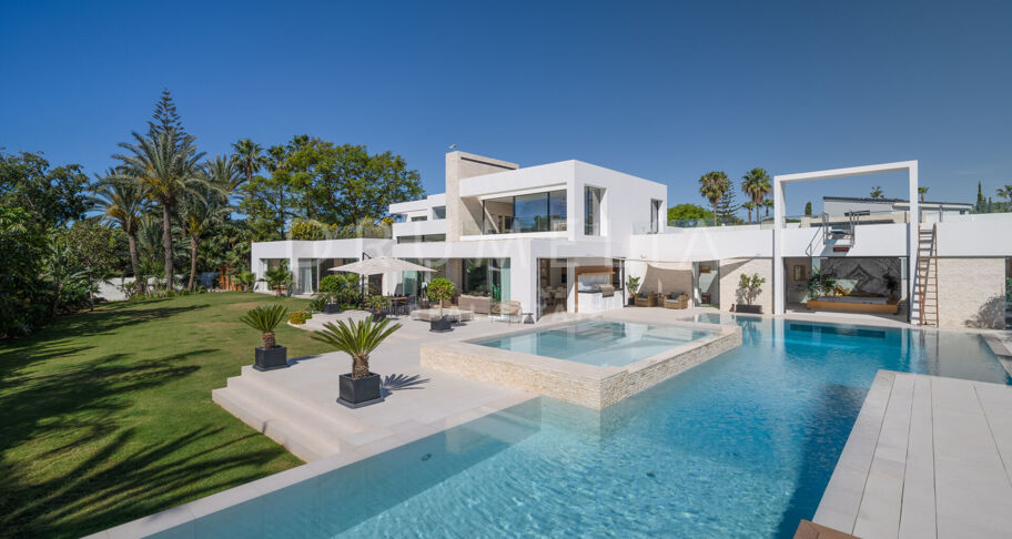 Villa for salg i El Paraiso, Estepona Øst