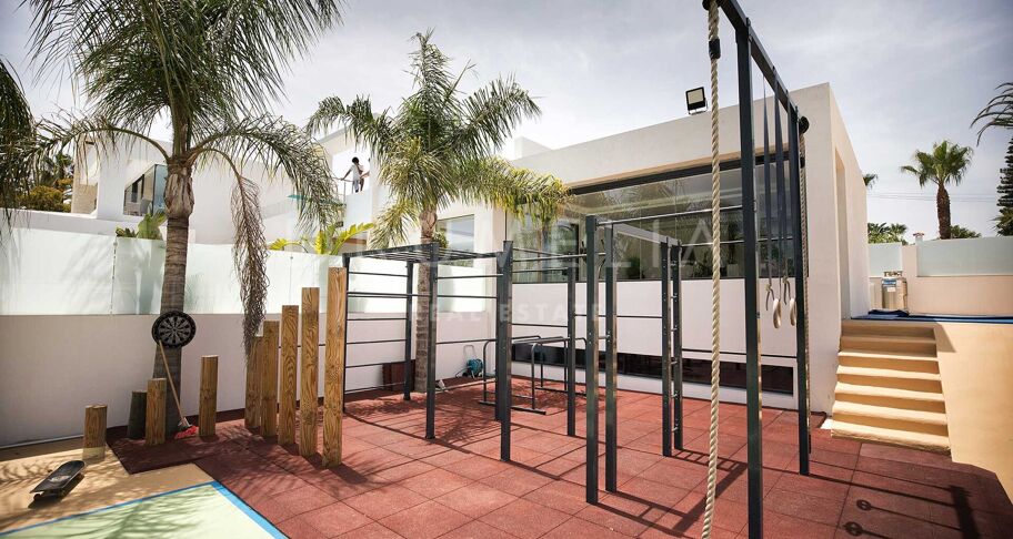 Villa for salg i El Paraiso, Estepona Øst