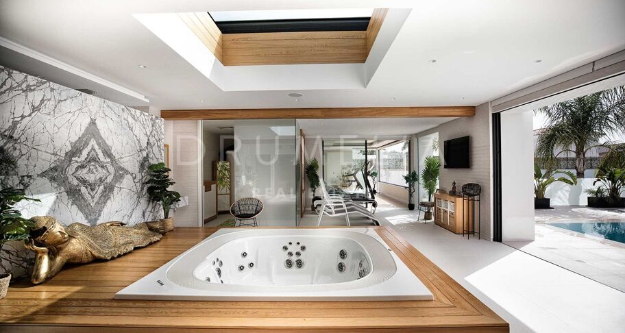Villa for salg i El Paraiso, Estepona Øst