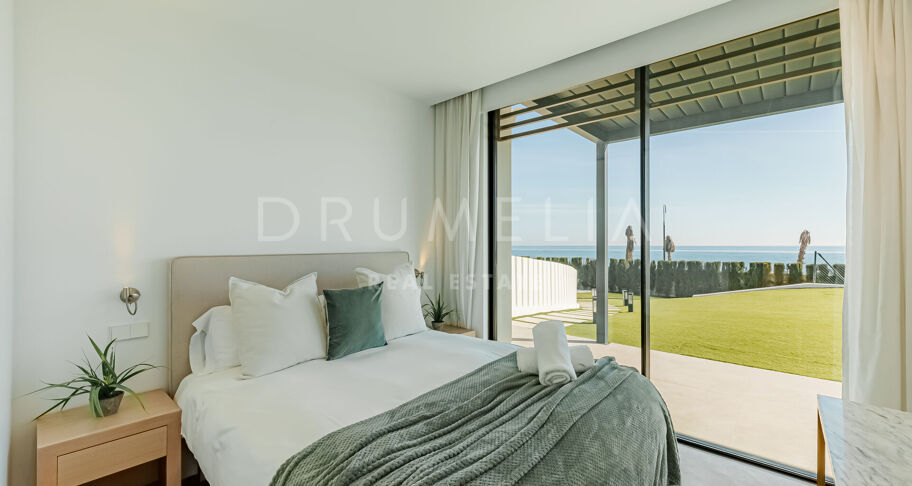 Spektakuläre Villa mit Meerblick und direktem Zugang zum Strand an der neuen Goldenen Meile - Estepona