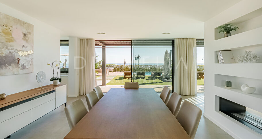 Spektakuläre Villa mit Meerblick und direktem Zugang zum Strand an der neuen Goldenen Meile - Estepona