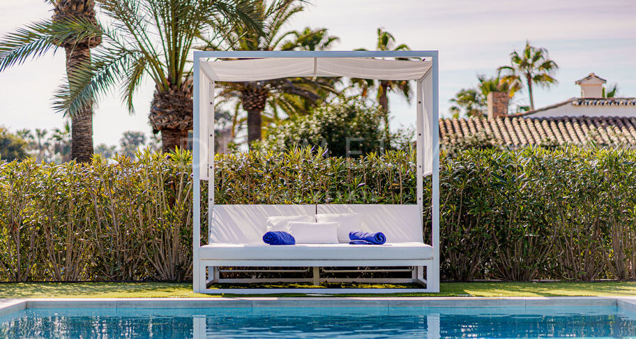 Spektakuläre Villa mit Meerblick und direktem Zugang zum Strand an der neuen Goldenen Meile - Estepona