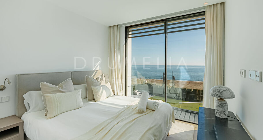 Spektakuläre Villa mit Meerblick und direktem Zugang zum Strand an der neuen Goldenen Meile - Estepona
