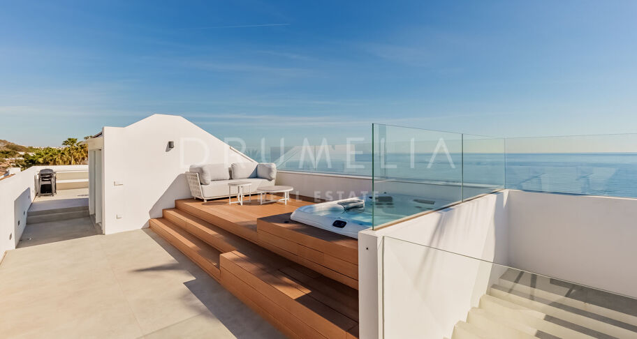 Spektakuläre Villa mit Meerblick und direktem Zugang zum Strand an der neuen Goldenen Meile - Estepona