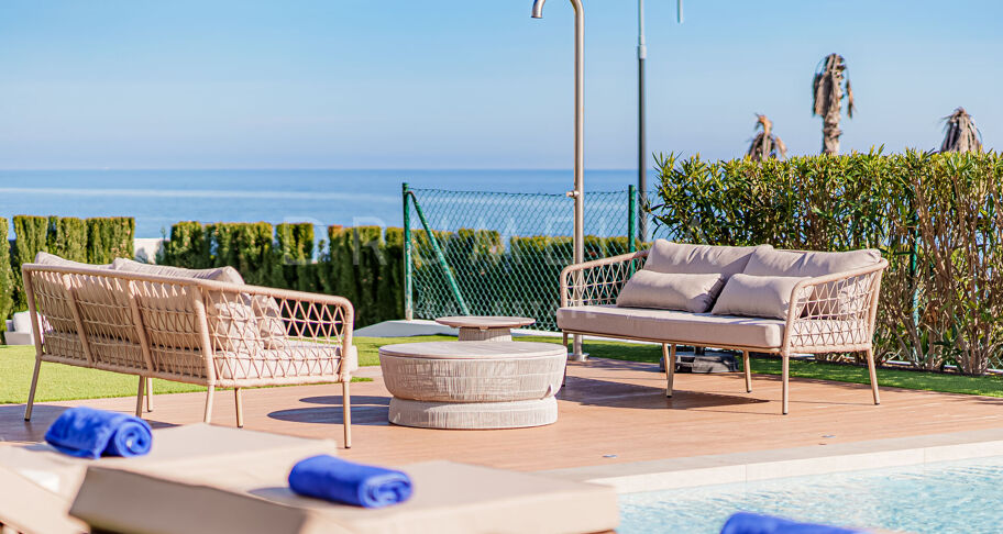 Spektakuläre Villa mit Meerblick und direktem Zugang zum Strand an der neuen Goldenen Meile - Estepona