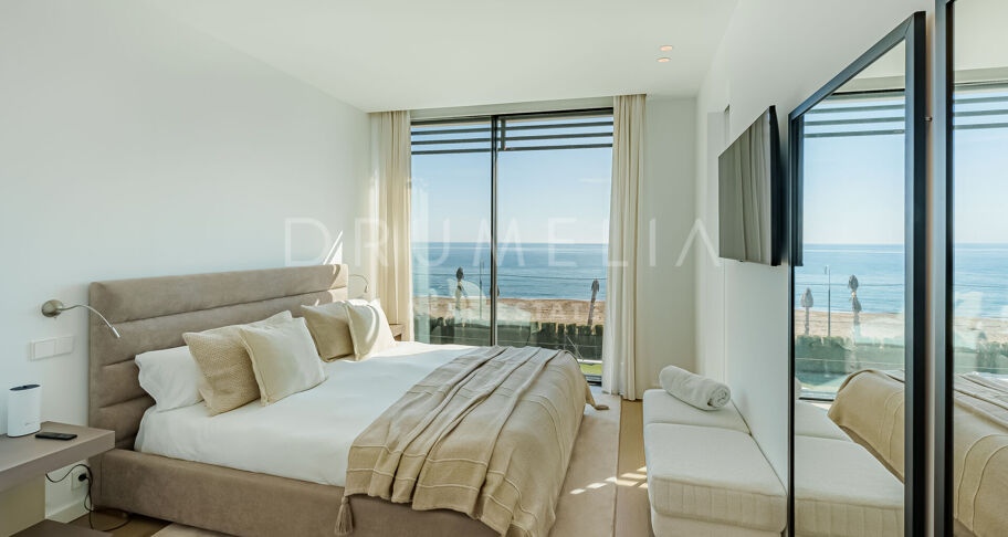 Spektakuläre Villa mit Meerblick und direktem Zugang zum Strand an der neuen Goldenen Meile - Estepona