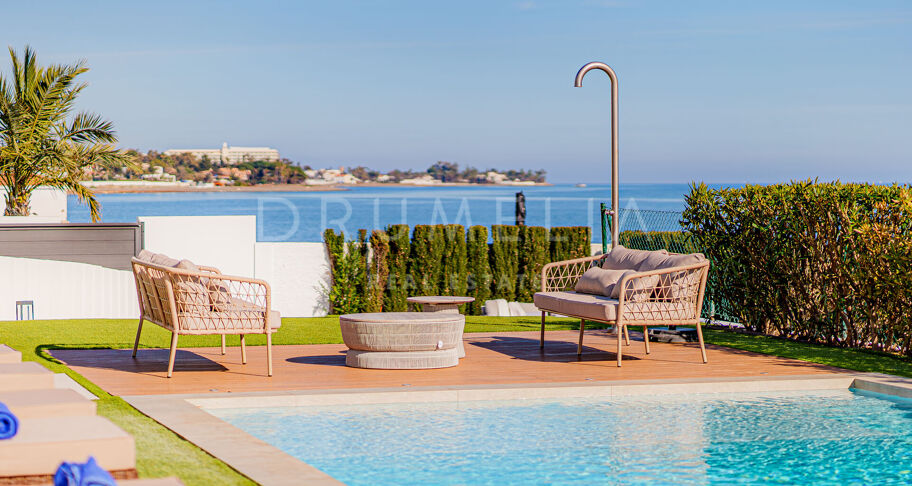 Spektakuläre Villa mit Meerblick und direktem Zugang zum Strand an der neuen Goldenen Meile - Estepona