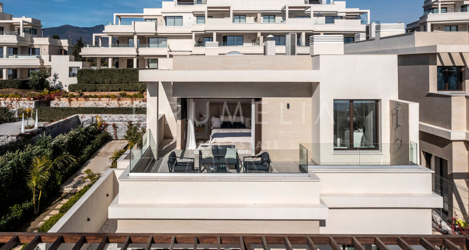 Luksusliv ved stranden: Villa med 4 soverom og panoramautsikt over sjøen med direkte tilgang til stranden - Velaya, Estepona