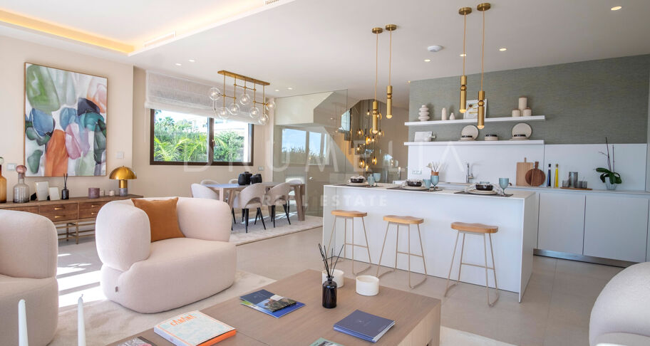Luksusliv ved stranden: Villa med 4 soverom og panoramautsikt over sjøen med direkte tilgang til stranden - Velaya, Estepona