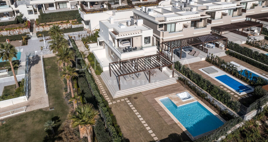 Luksusliv ved stranden: Villa med 4 soverom og panoramautsikt over sjøen med direkte tilgang til stranden - Velaya, Estepona