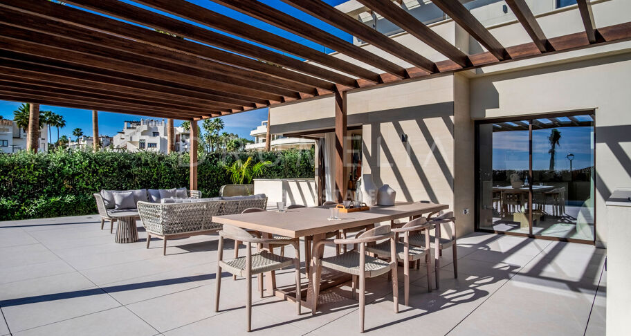 Luksusliv ved stranden: Villa med 4 soverom og panoramautsikt over sjøen med direkte tilgang til stranden - Velaya, Estepona