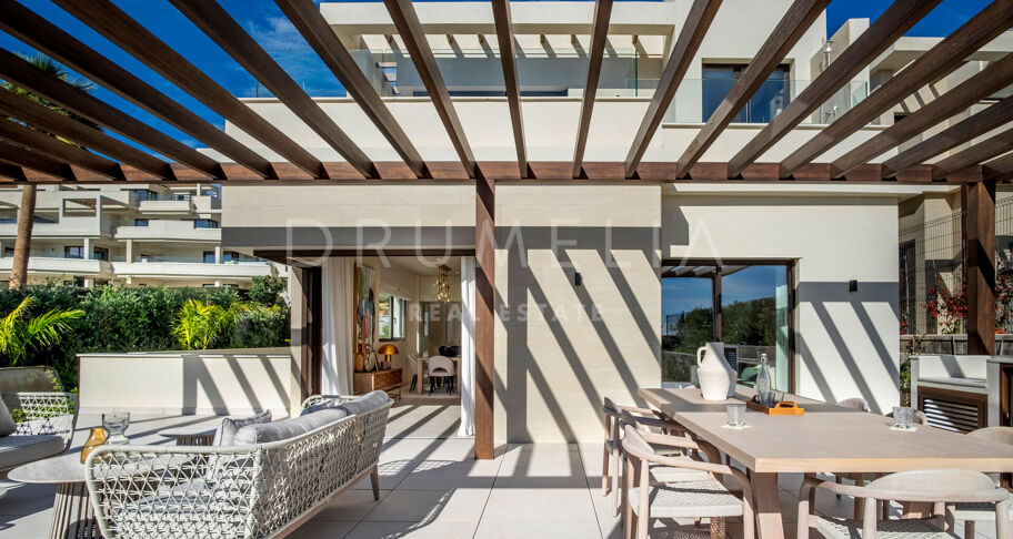 Luksusliv ved stranden: Villa med 4 soverom og panoramautsikt over sjøen med direkte tilgang til stranden - Velaya, Estepona
