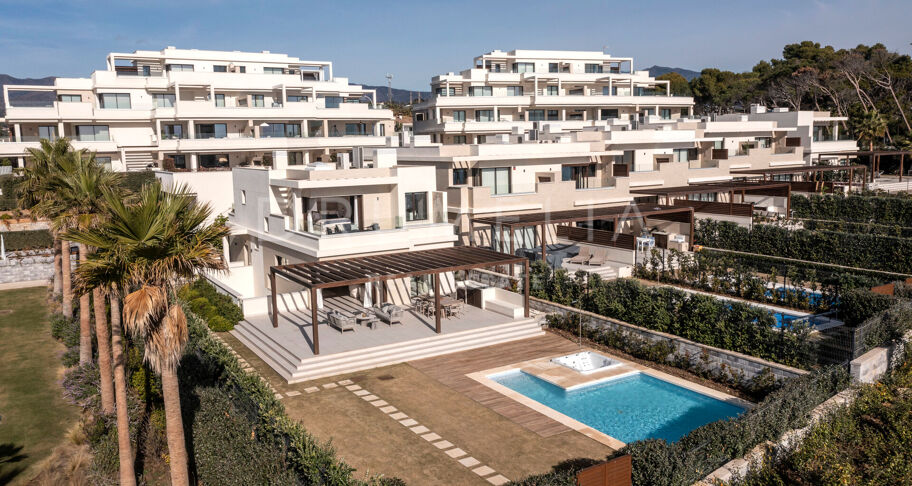 Luksusliv ved stranden: Villa med 4 soverom og panoramautsikt over sjøen med direkte tilgang til stranden - Velaya, Estepona