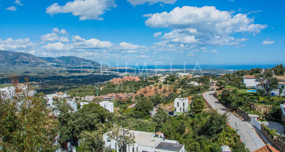 Prime Devlopment Land for Sale in La Mairena, Marbella East