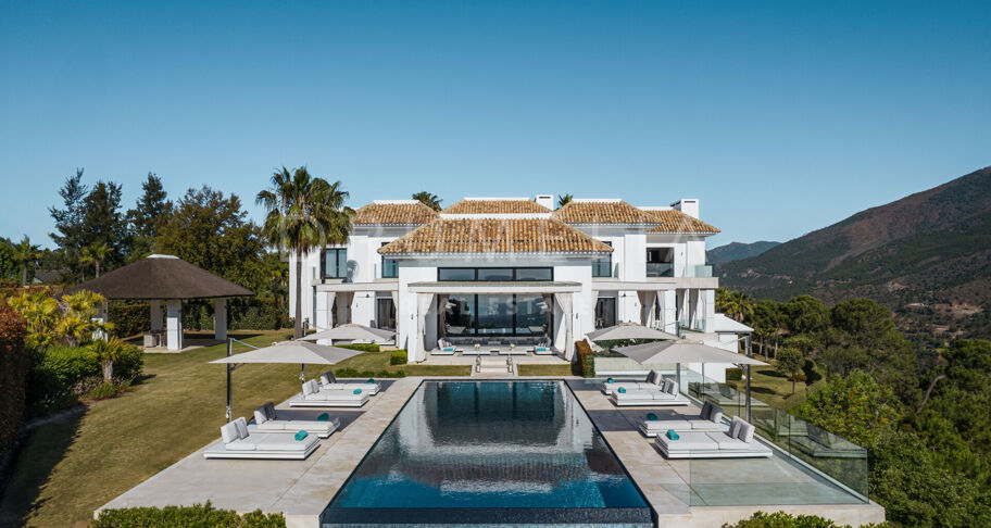 CASA VALENTINO – Einzigartige Luxusvilla mit Panoramablick in La Zagaleta, Benahavís