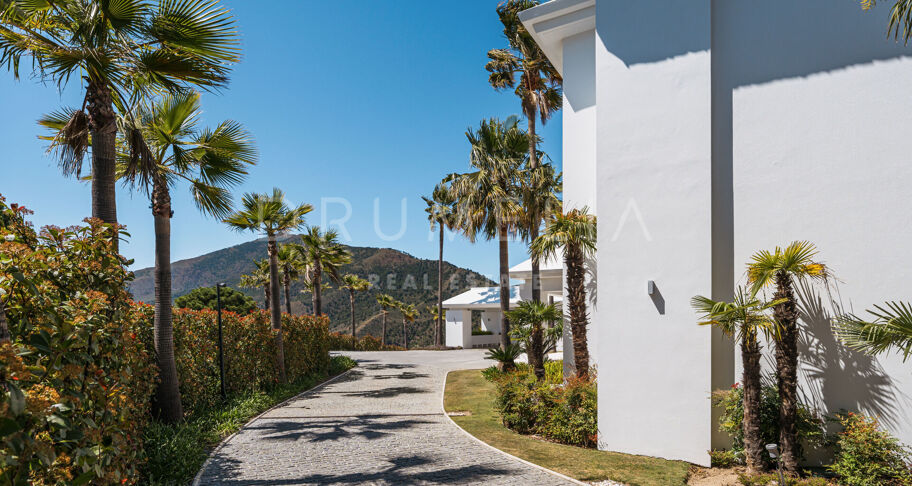 CASA VALENTINO – Einzigartige Luxusvilla mit Panoramablick in La Zagaleta, Benahavís