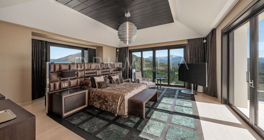 CASA VALENTINO – Einzigartige Luxusvilla mit Panoramablick in La Zagaleta, Benahavís