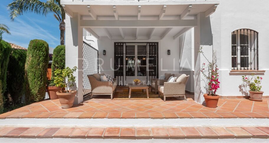 Villa de luxe en première ligne de golf à louer à long terme à Guadalmina Alta