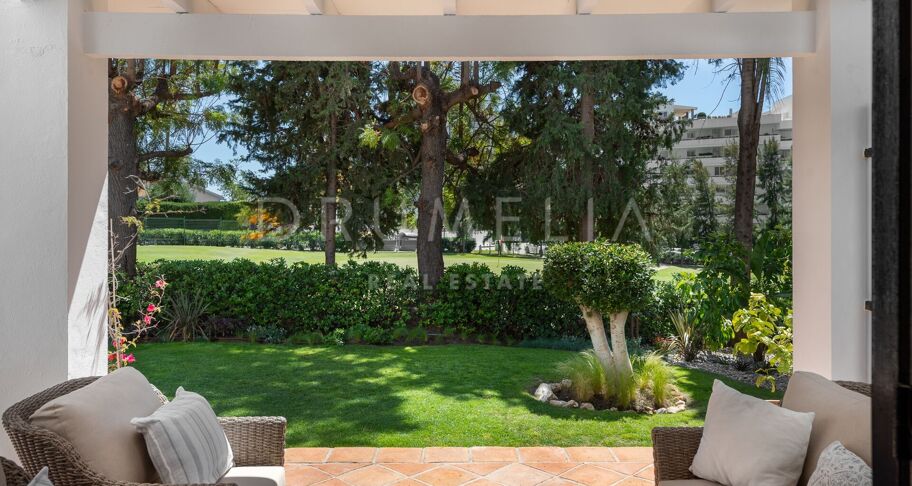 Villa de luxe en première ligne de golf à louer à long terme à Guadalmina Alta