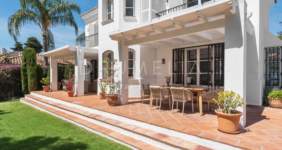 Villa de luxe en première ligne de golf à louer à long terme à Guadalmina Alta